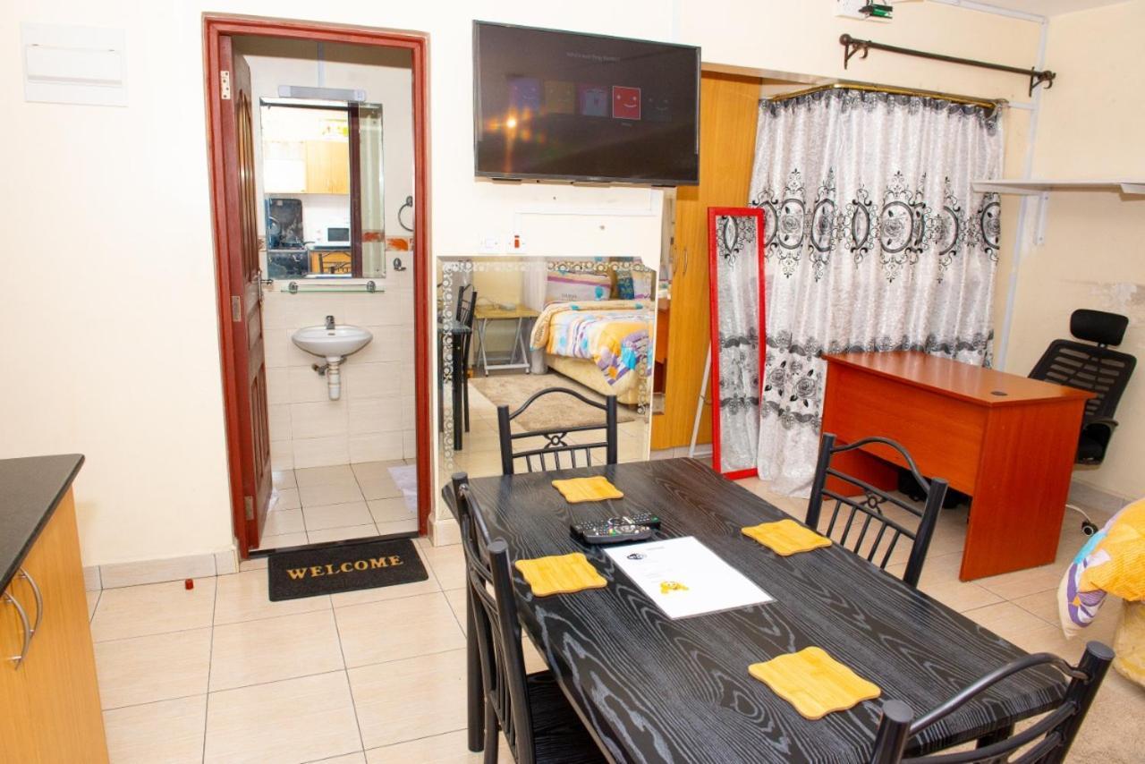 Mercy-Phillips Apartments Located At Eagle Tower Building Nairobi City Centre Esterno foto