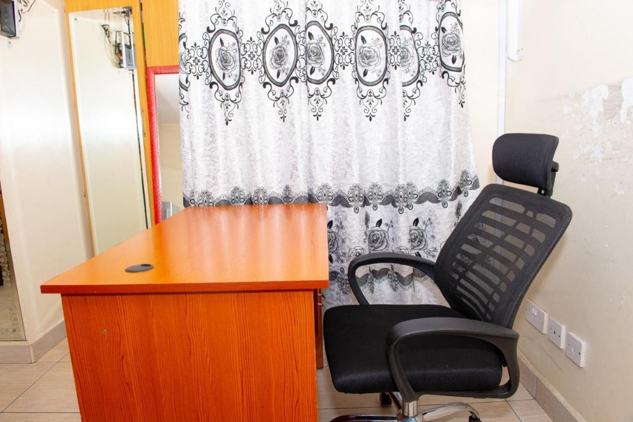 Mercy-Phillips Apartments Located At Eagle Tower Building Nairobi City Centre Esterno foto