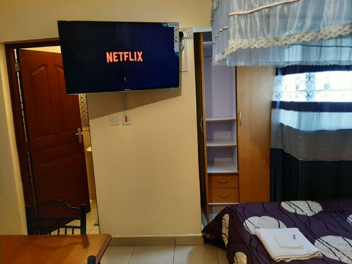 Mercy-Phillips Apartments Located At Eagle Tower Building Nairobi City Centre Esterno foto