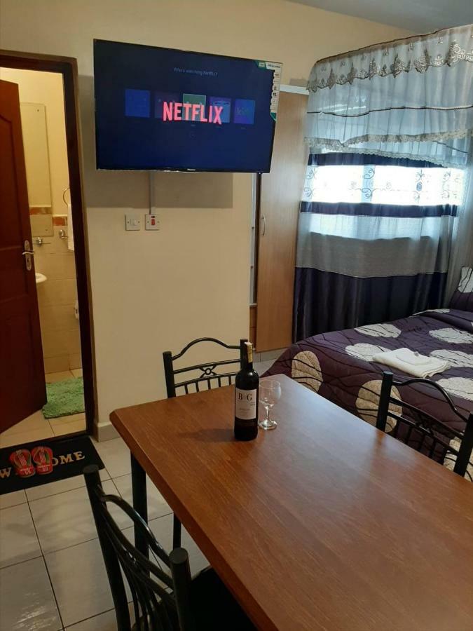 Mercy-Phillips Apartments Located At Eagle Tower Building Nairobi City Centre Esterno foto