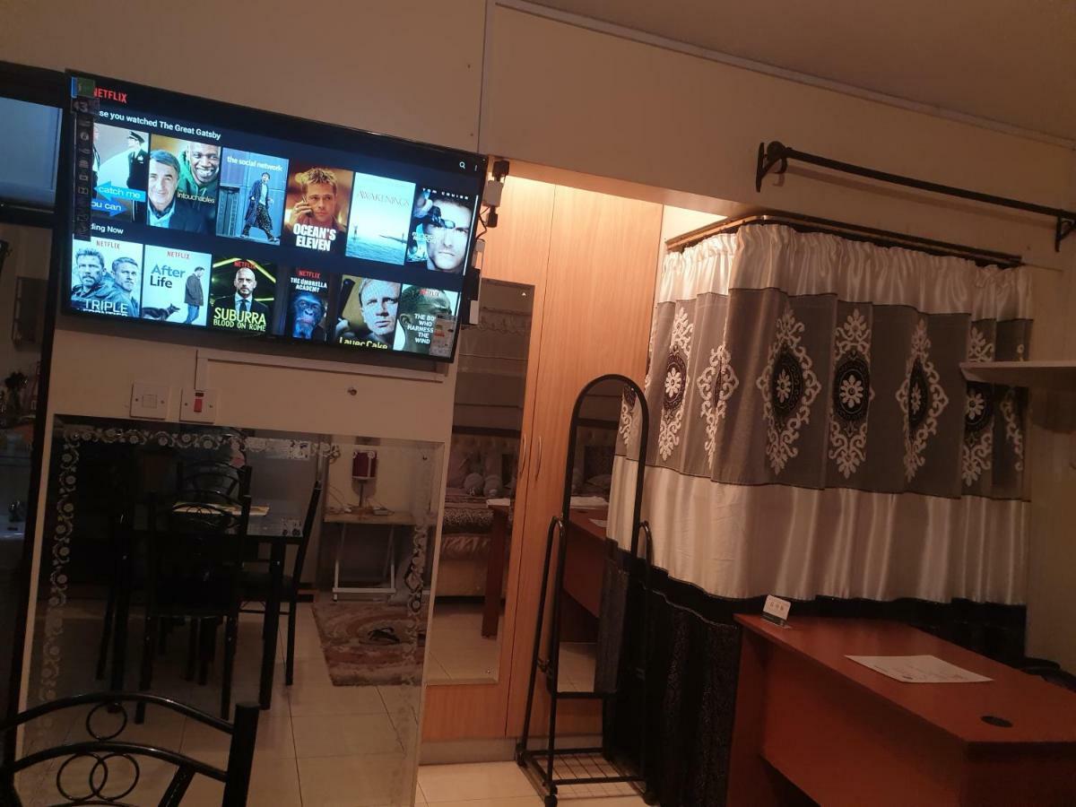 Mercy-Phillips Apartments Located At Eagle Tower Building Nairobi City Centre Esterno foto